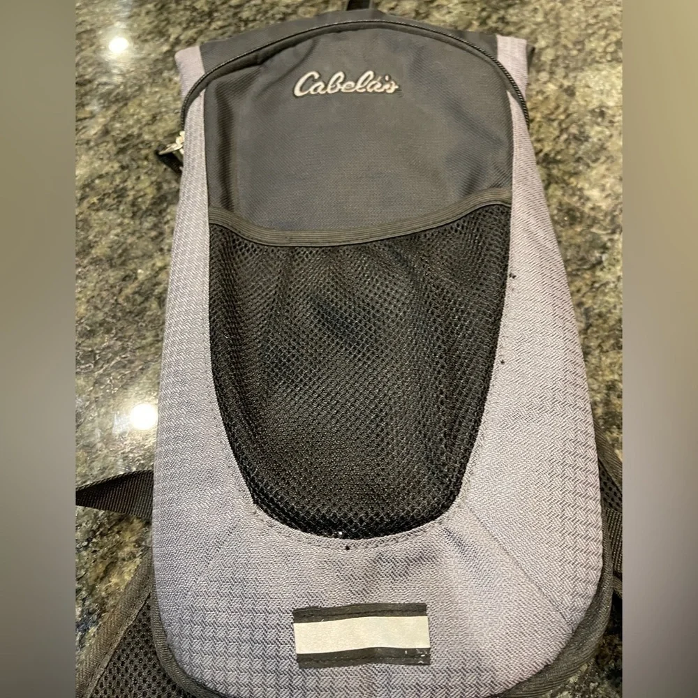 🖤Cabela’s gray Backpack NWOT with embroidery, reflective strip, reinforced